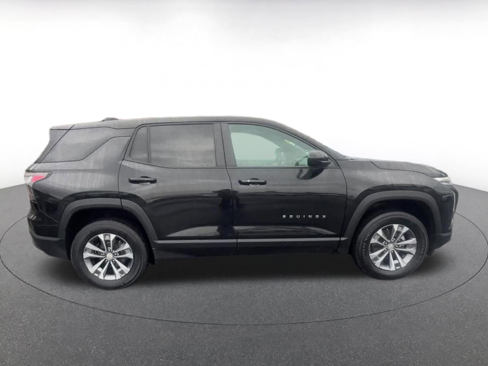 Thumbnail: 2025 Chevrolet Equinox - 16