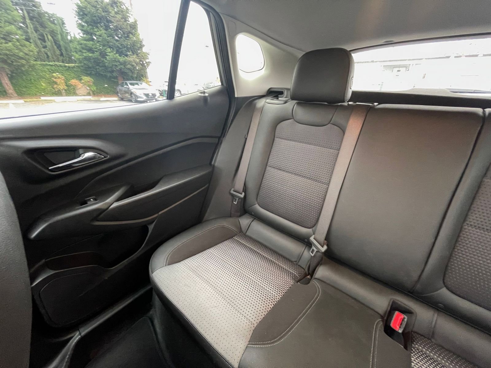 Thumbnail: 2025 Chevrolet Trax - 34