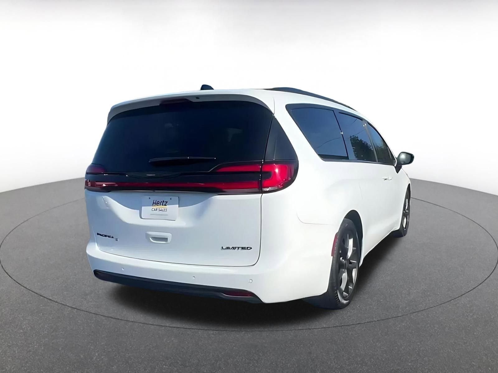 Thumbnail: 2025 Chrysler Pacifica - 14