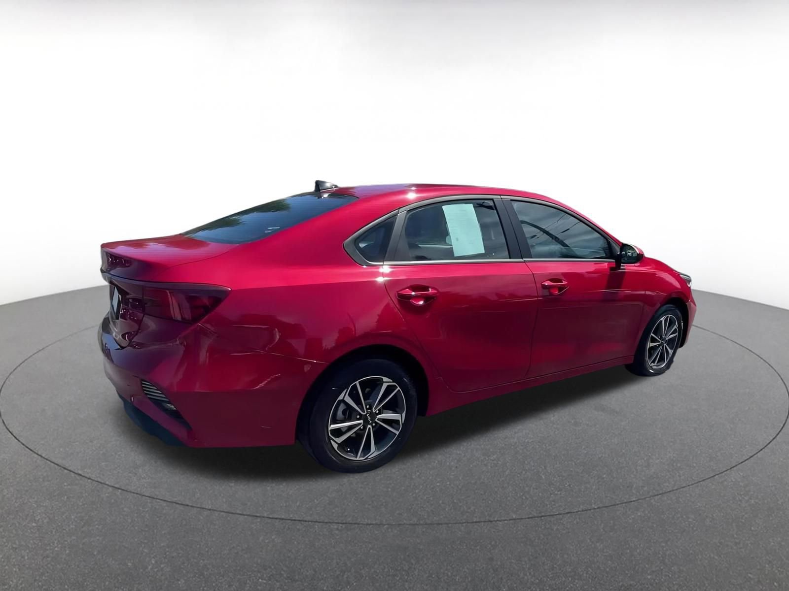 Thumbnail: 2024 Kia Forte - 15
