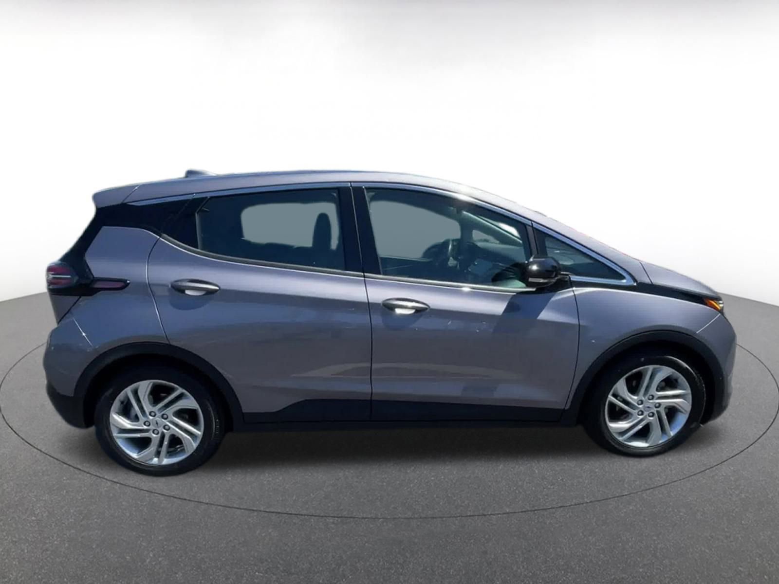 Thumbnail: 2023 Chevrolet Bolt EV - 16
