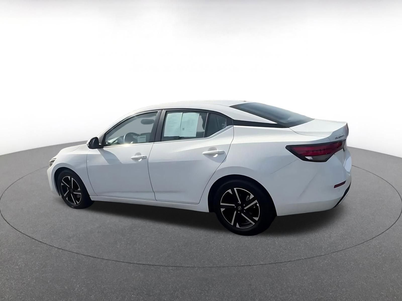 Thumbnail: 2025 Nissan Sentra - 10