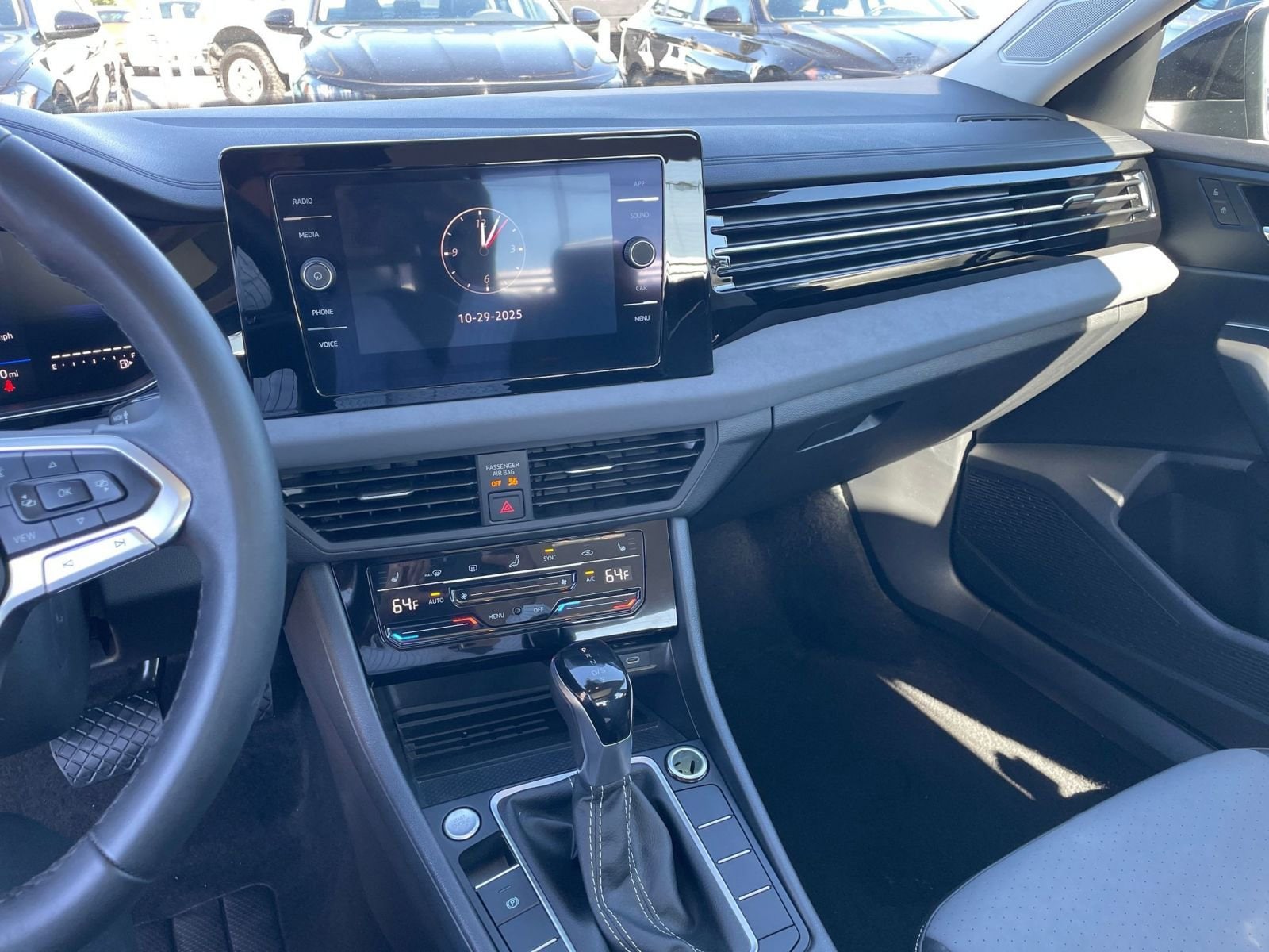 Thumbnail: 2025 Volkswagen Jetta - 18