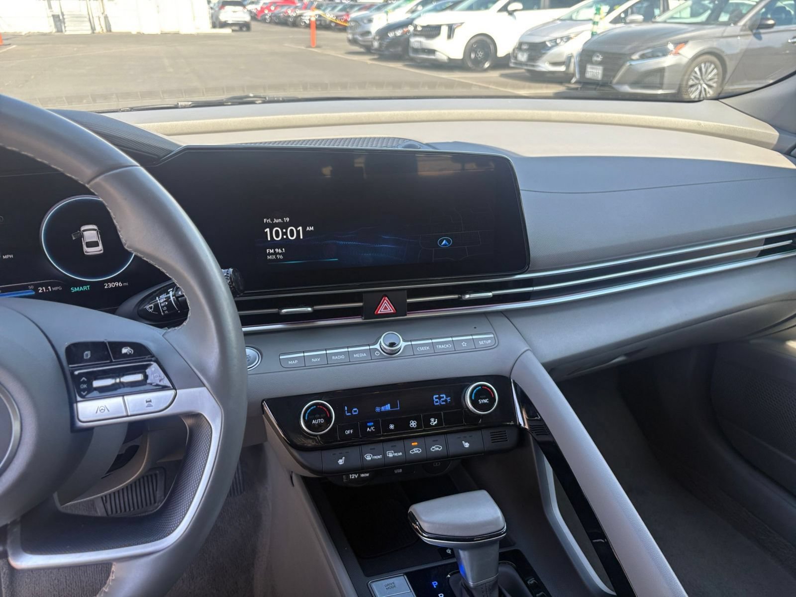 Thumbnail: 2025 Hyundai Elantra - 17