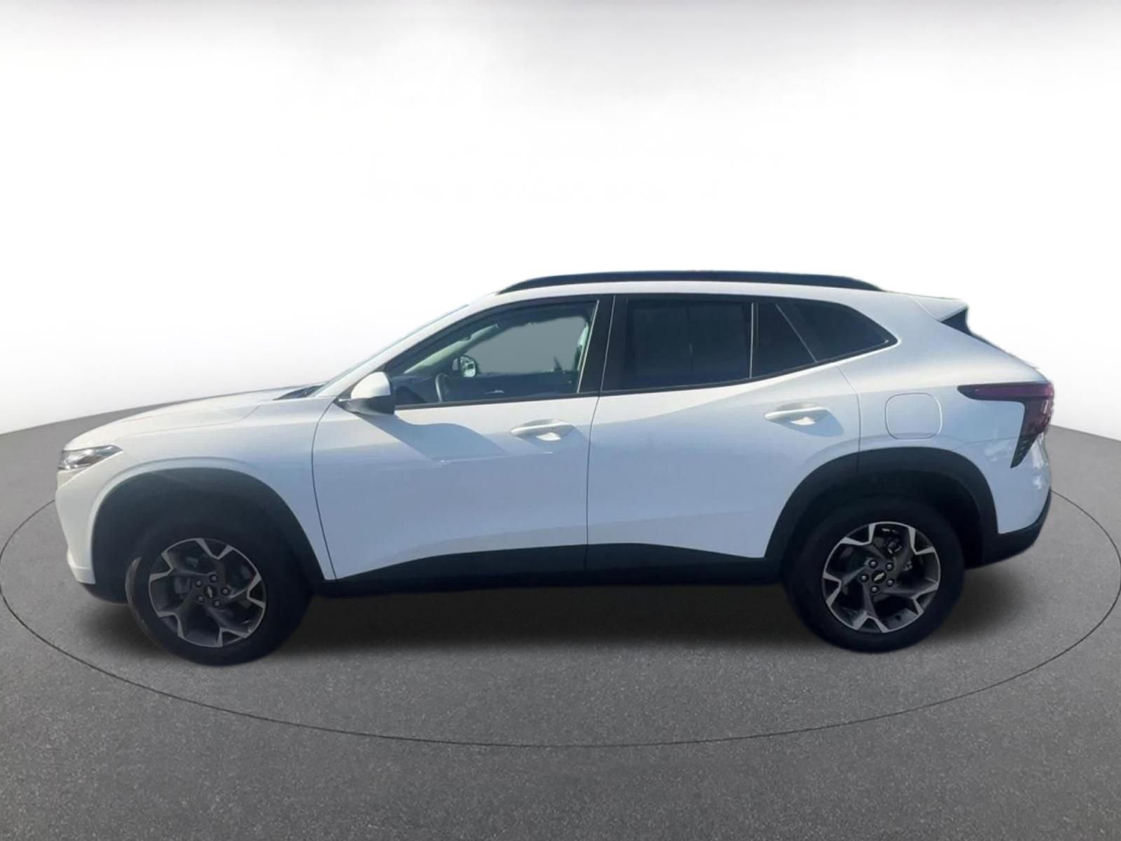 Thumbnail: 2025 Chevrolet Trax - 9