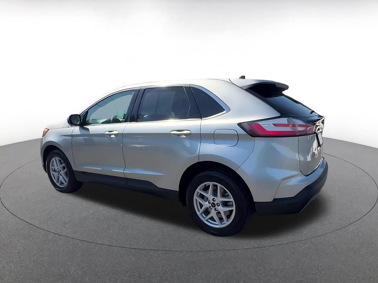 Thumbnail: 2024 Ford Edge - 10