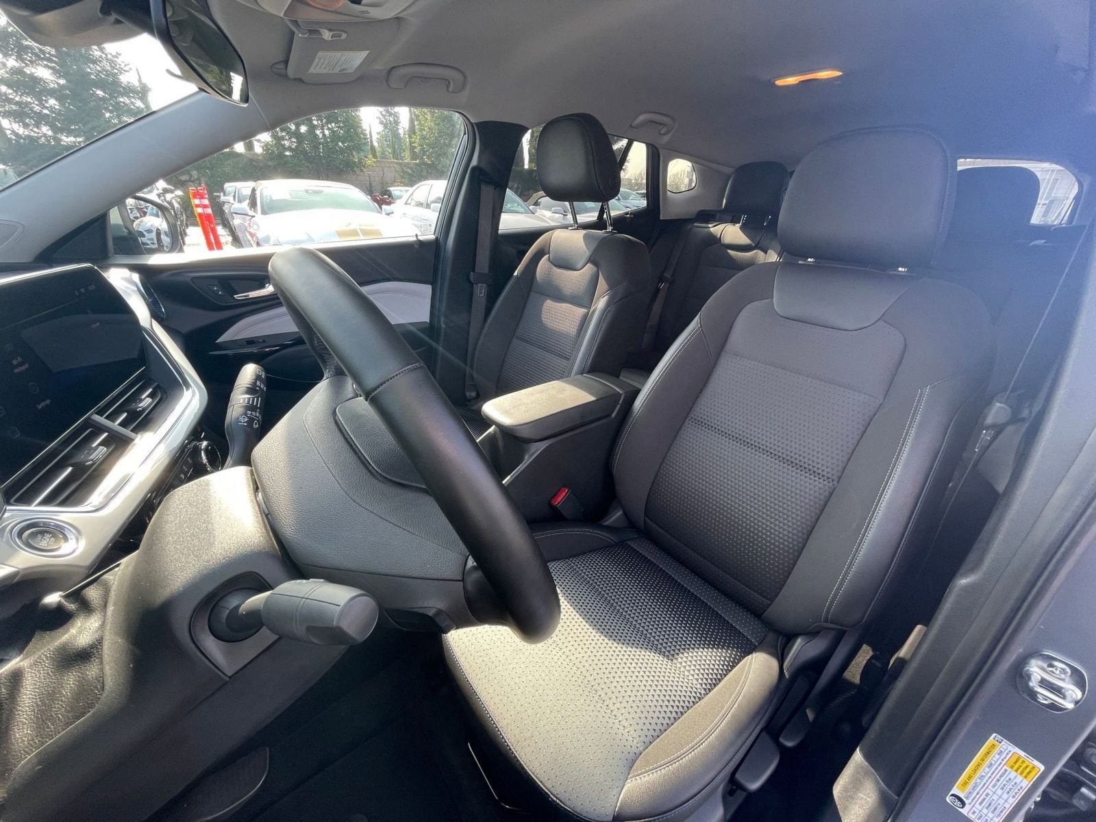 Thumbnail: 2025 Chevrolet Trax - 31