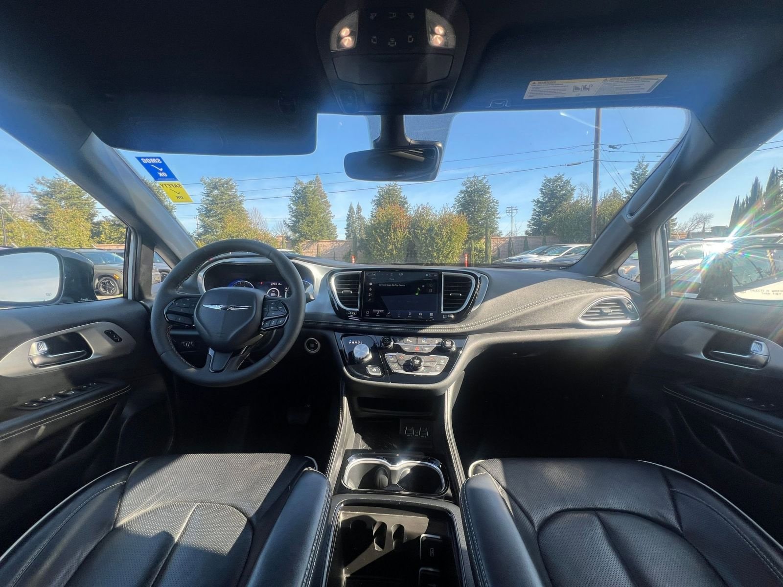 Thumbnail: 2025 Chrysler Pacifica - 31