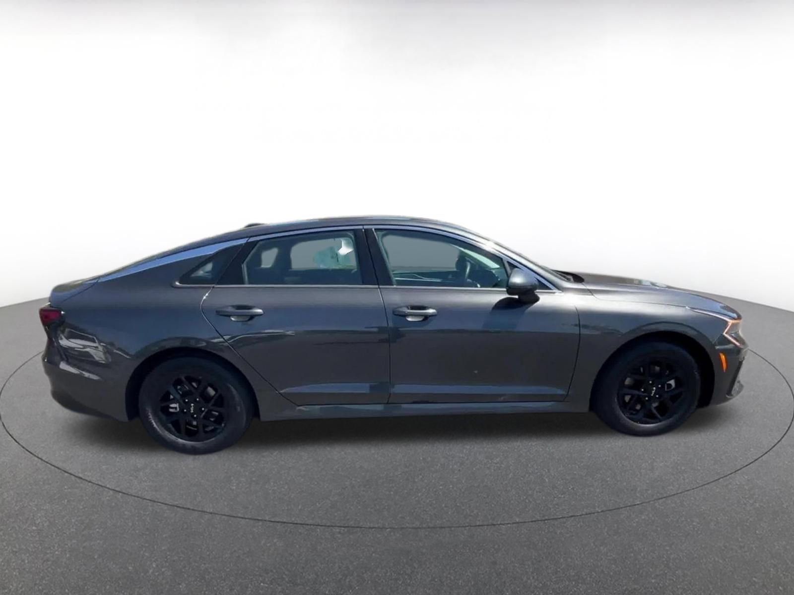 Thumbnail: 2025 Kia K5 - 16