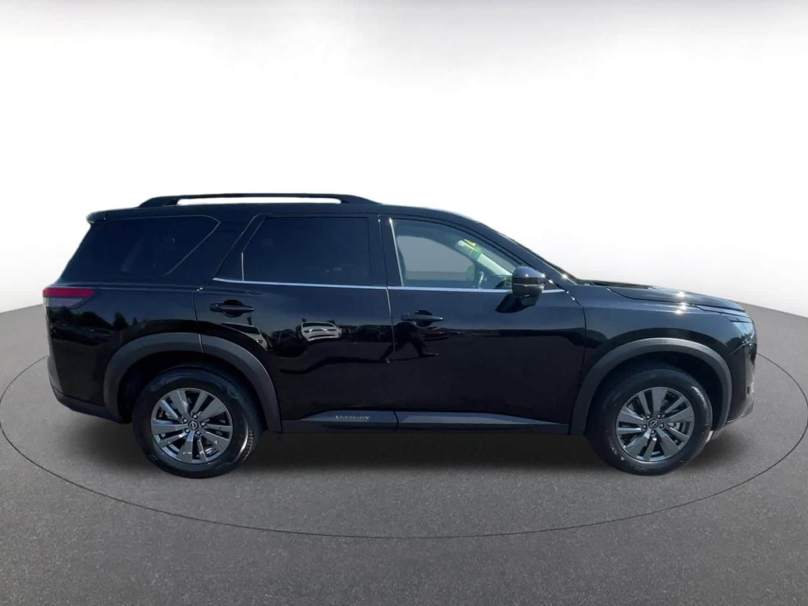 Thumbnail: 2024 Nissan Pathfinder - 16