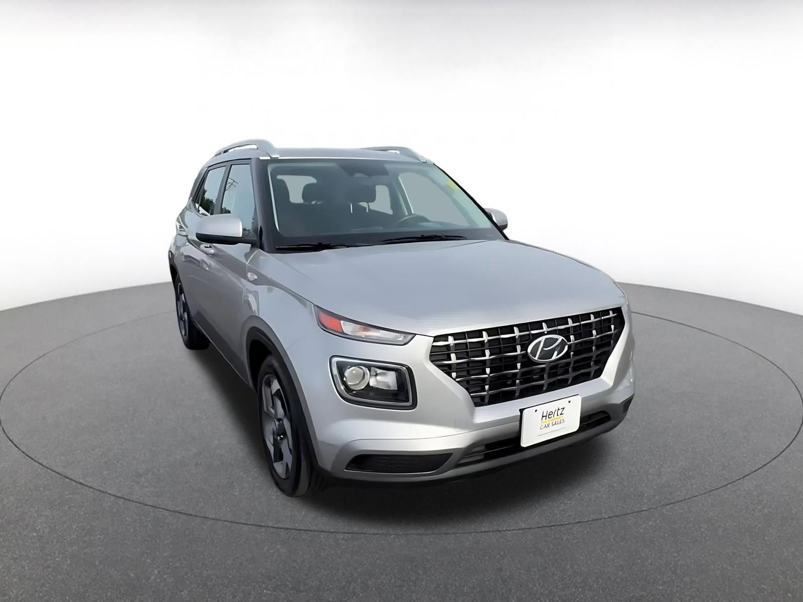 Thumbnail: 2025 Hyundai Venue - 3