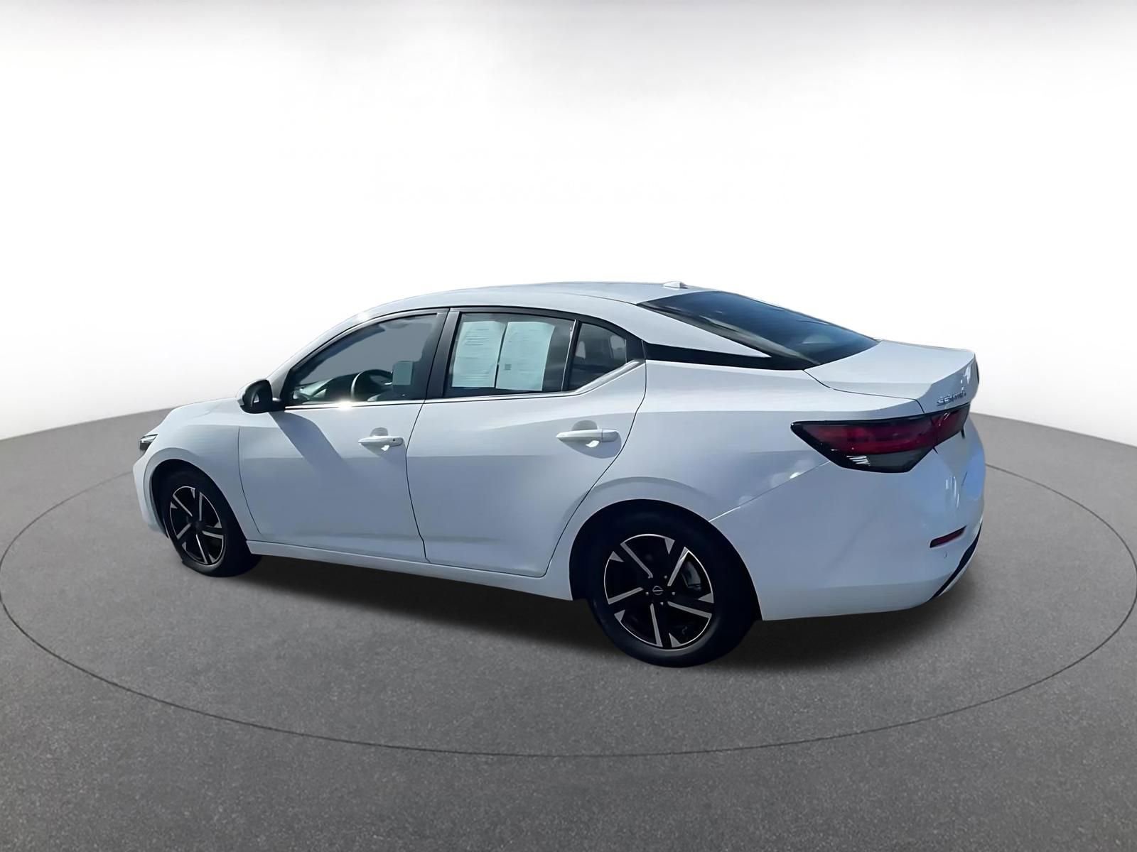 Thumbnail: 2025 Nissan Sentra - 10