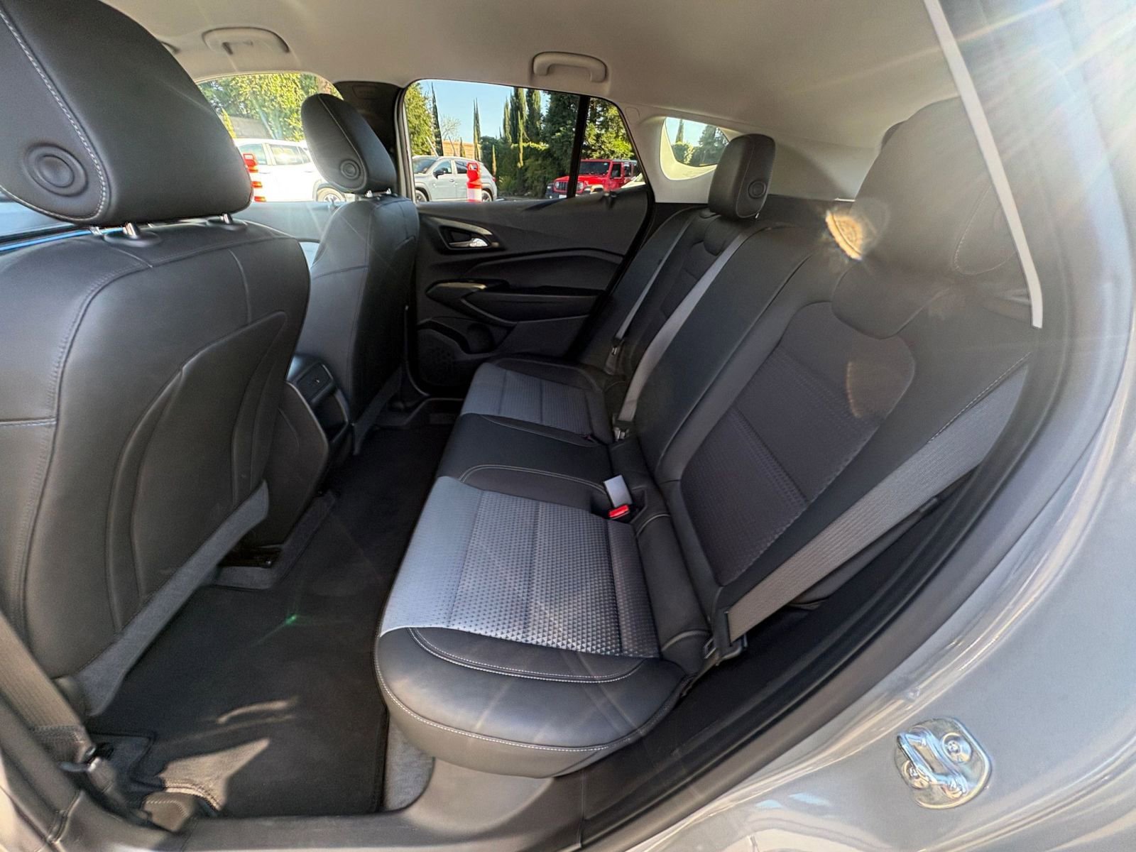 Thumbnail: 2025 Chevrolet Trax - 24