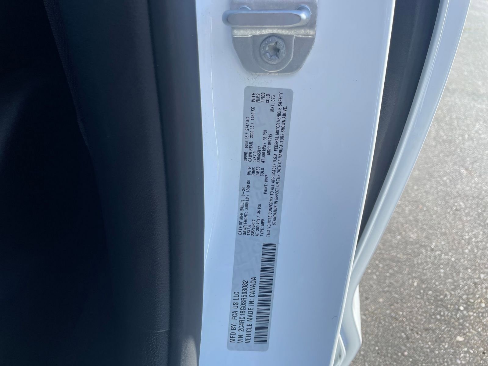 Thumbnail: 2025 Chrysler Pacifica - 25