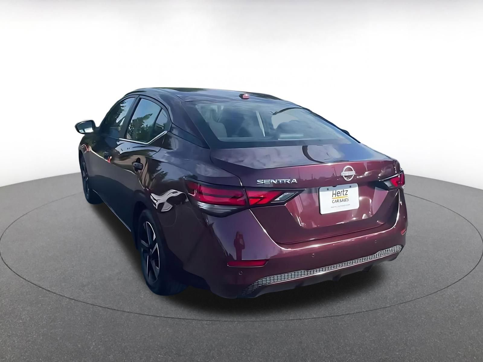 Thumbnail: 2025 Nissan Sentra - 10