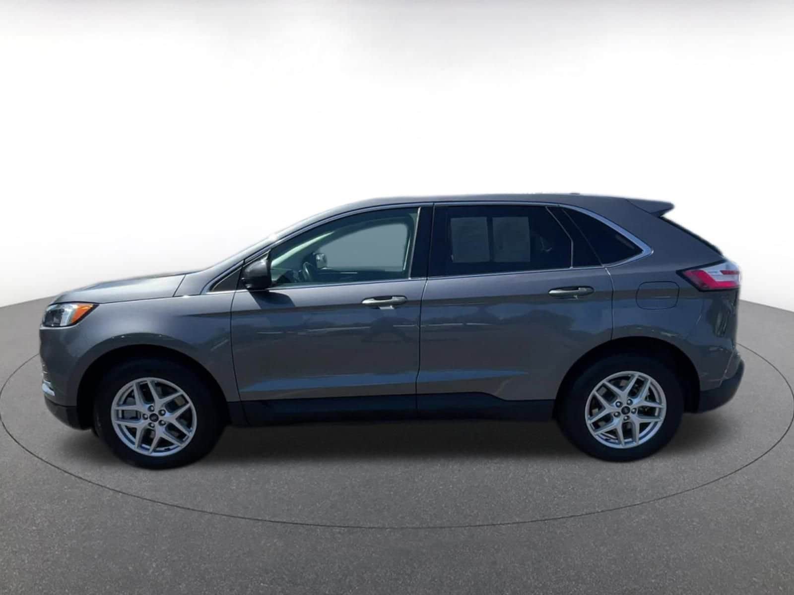 Thumbnail: 2023 Ford Edge - 9