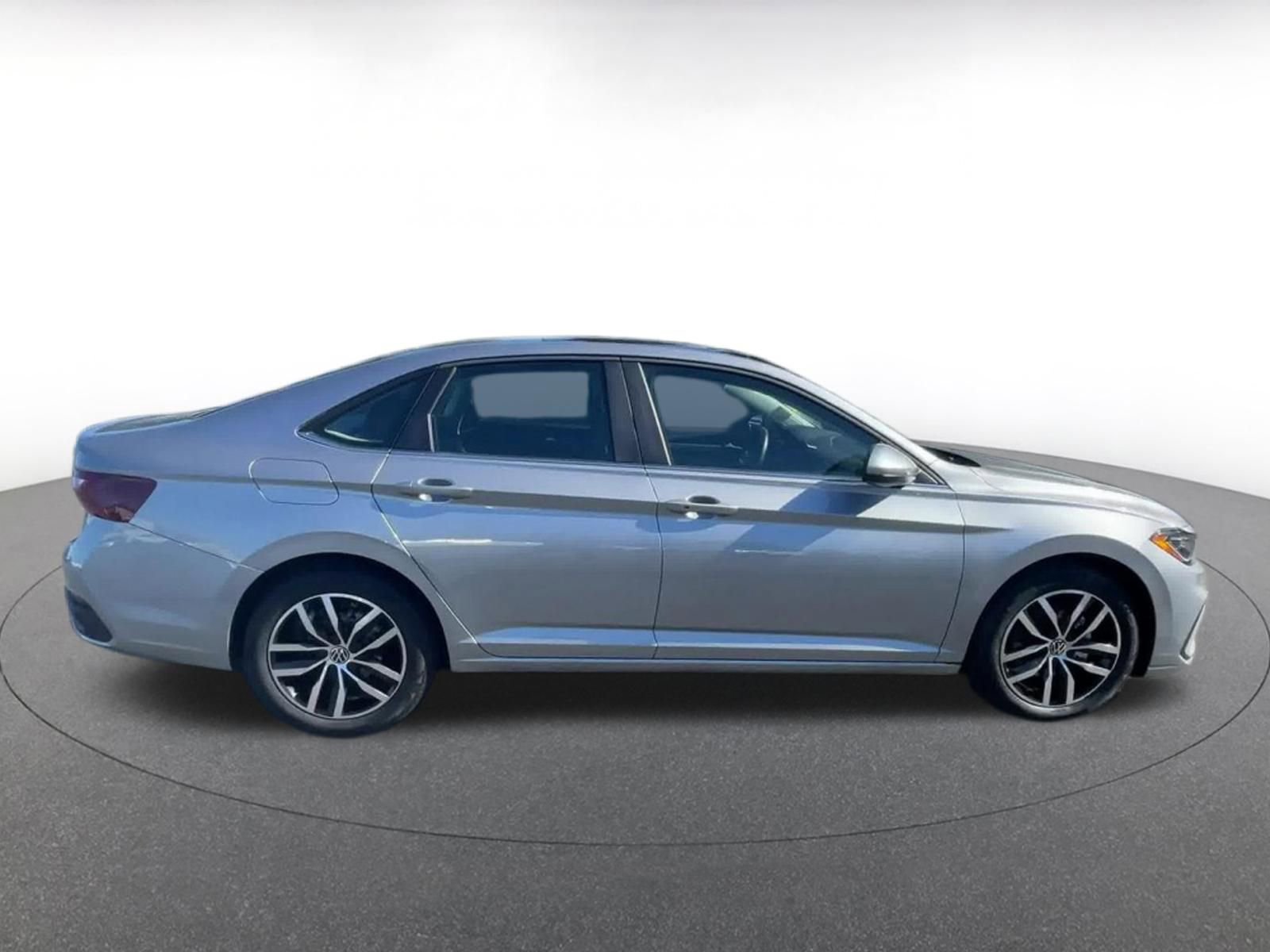 Thumbnail: 2025 Volkswagen Jetta - 15