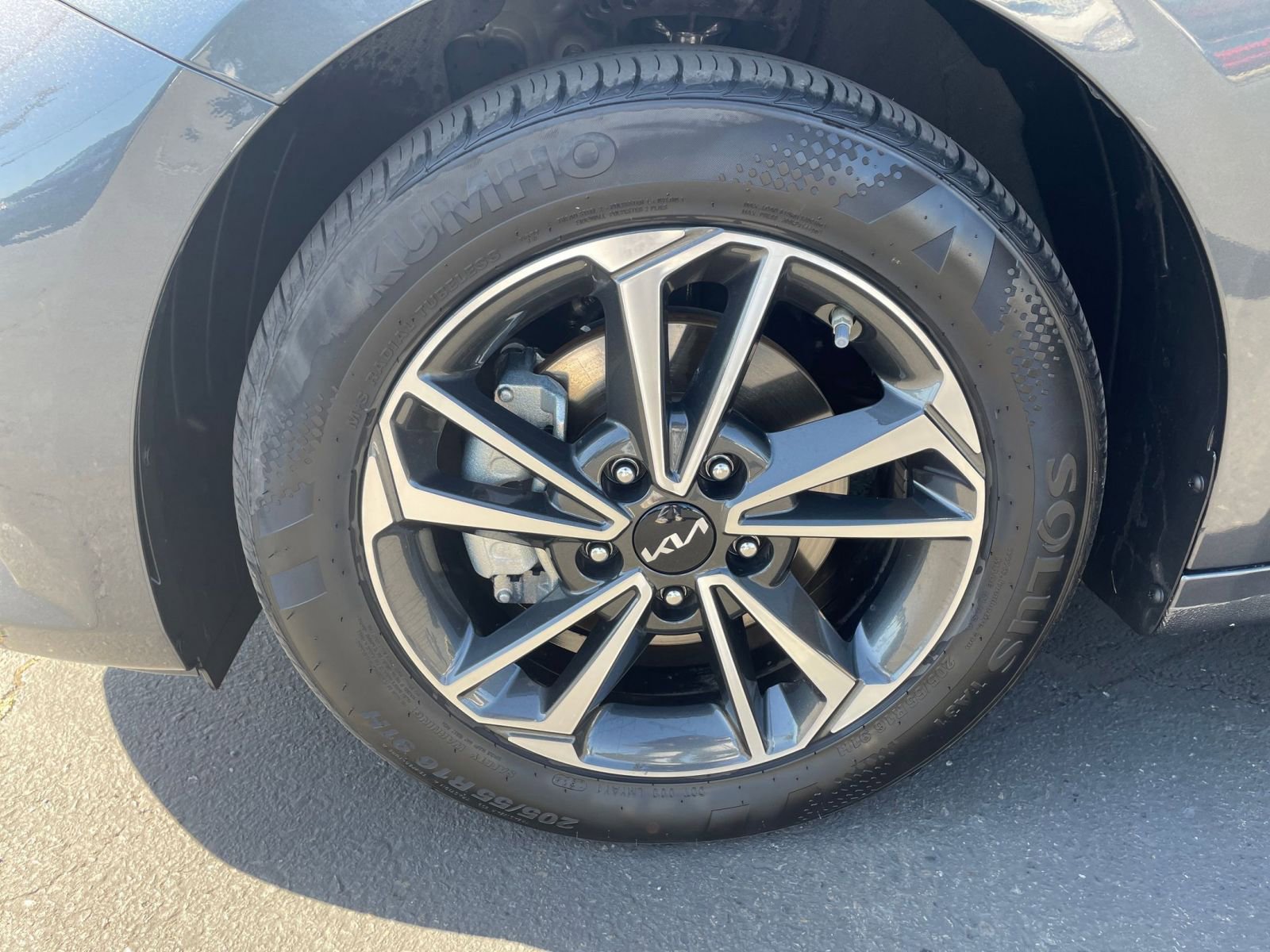 2024 Kia Forte LXS 27