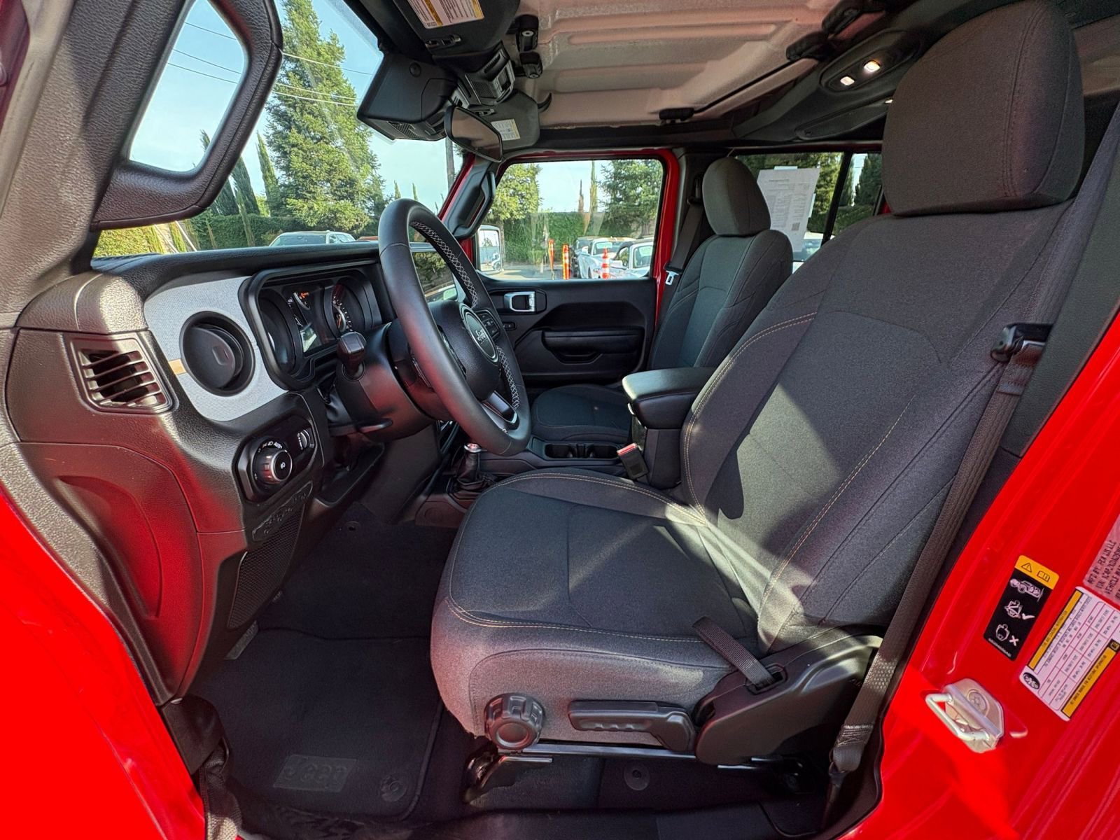 Thumbnail: 2025 Jeep Wrangler - 25
