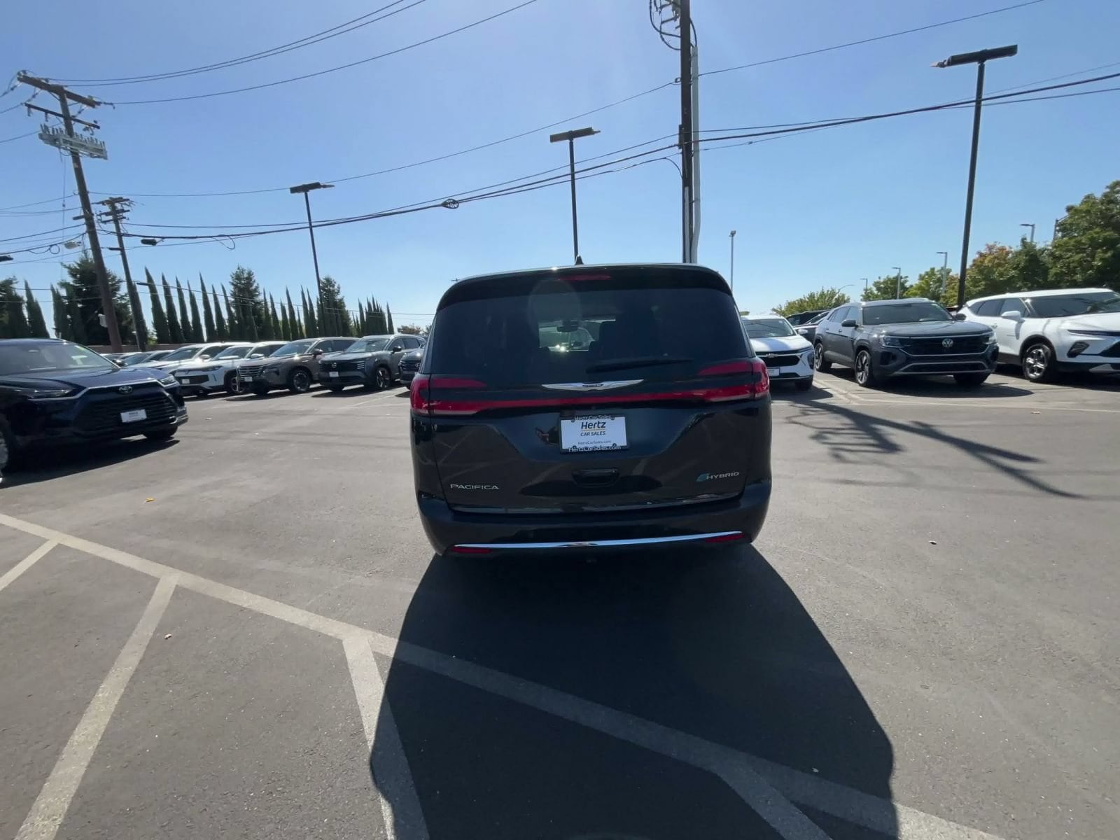 Thumbnail: 2023 Chrysler Pacifica - 12