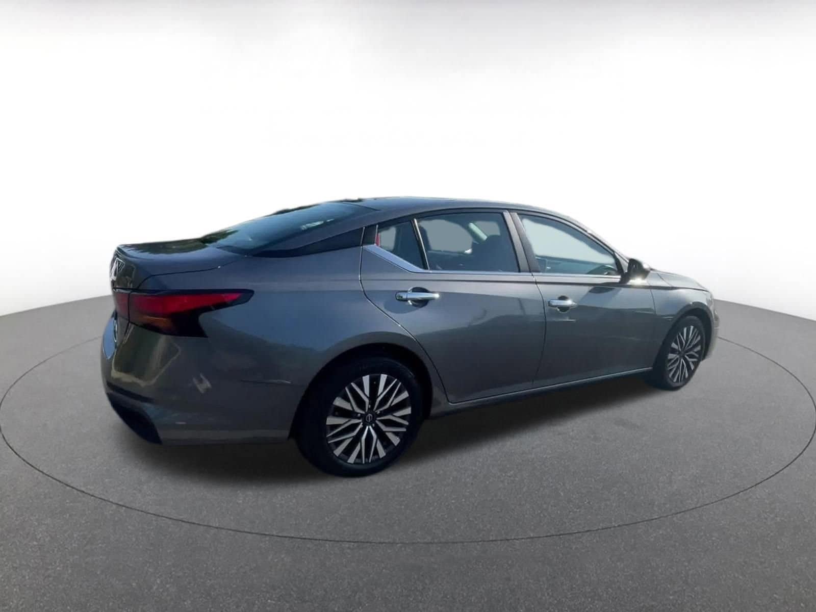 2024 Nissan Altima SV 15