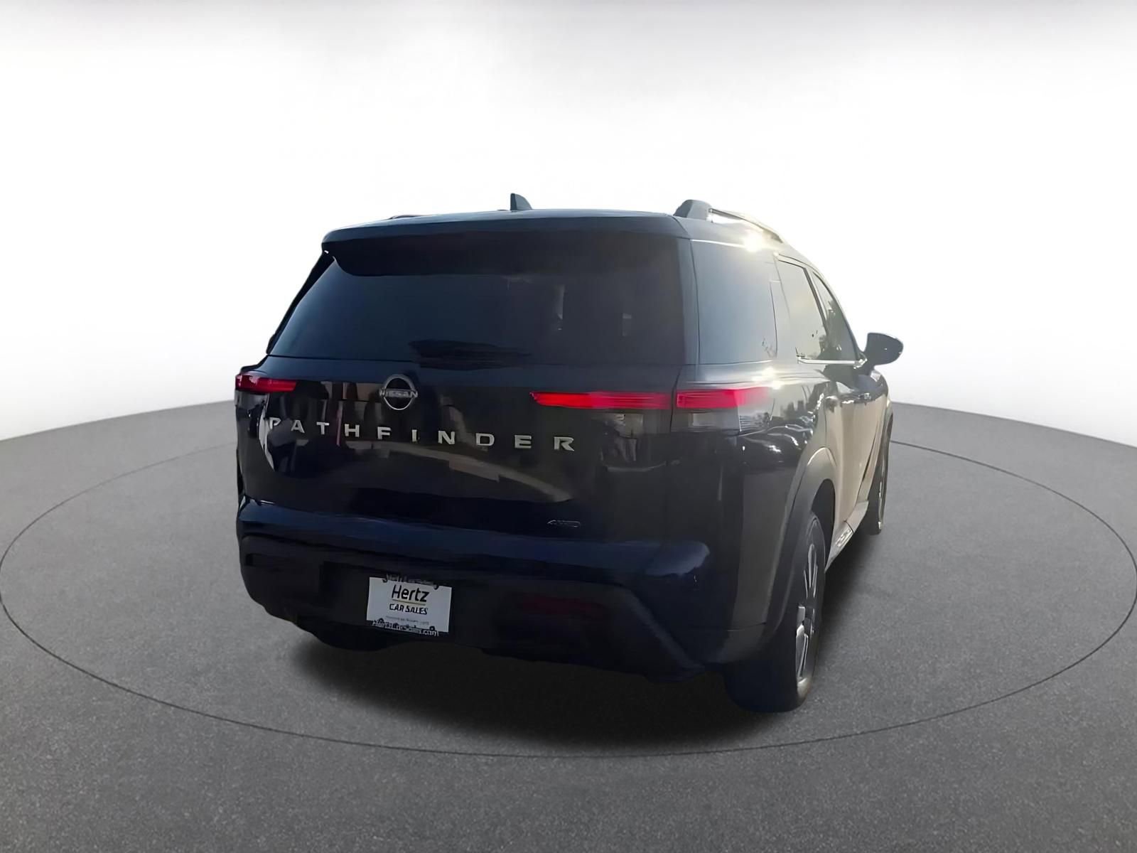 Thumbnail: 2025 Nissan Pathfinder - 14