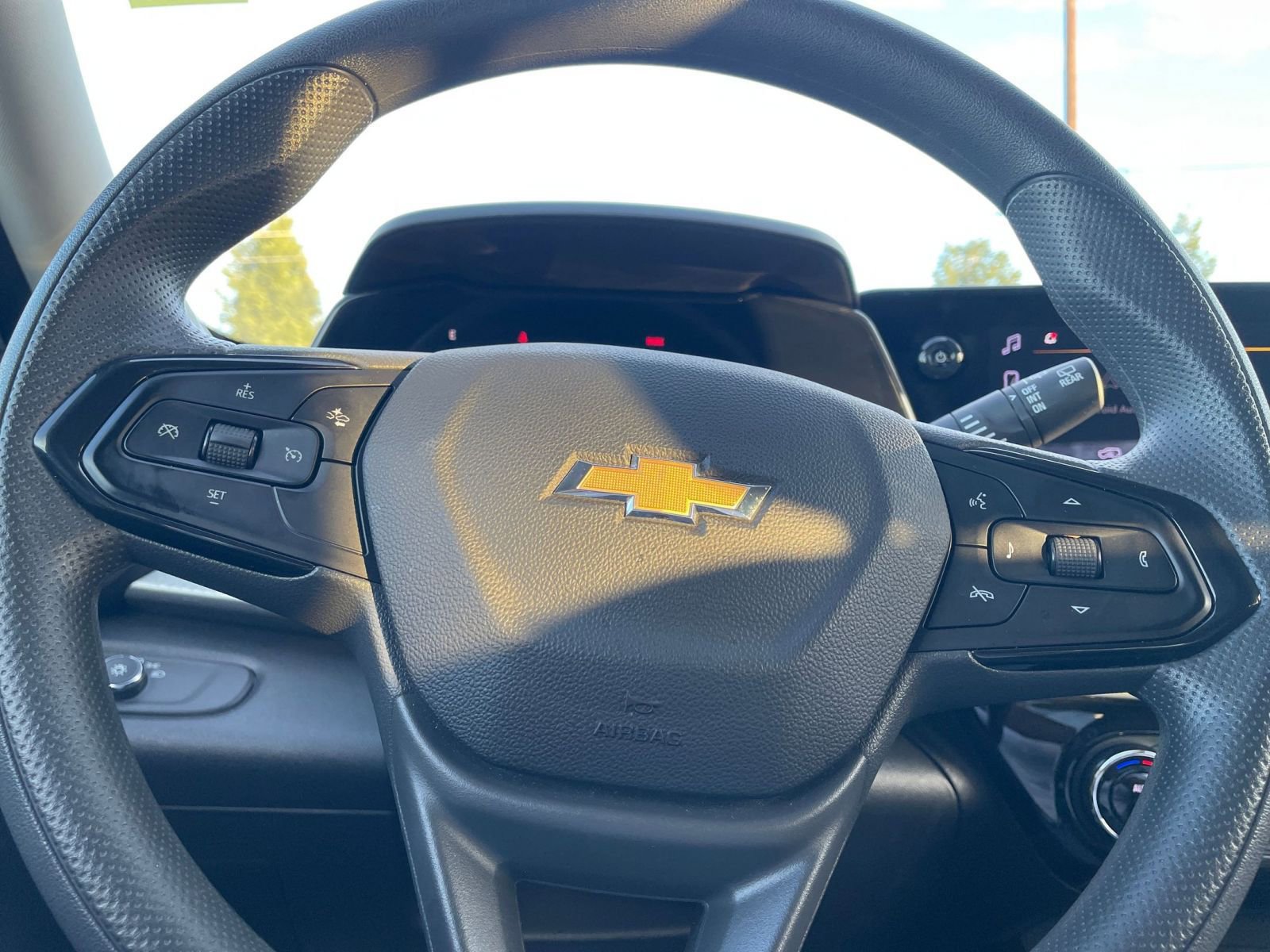 Thumbnail: 2025 Chevrolet Trax - 28