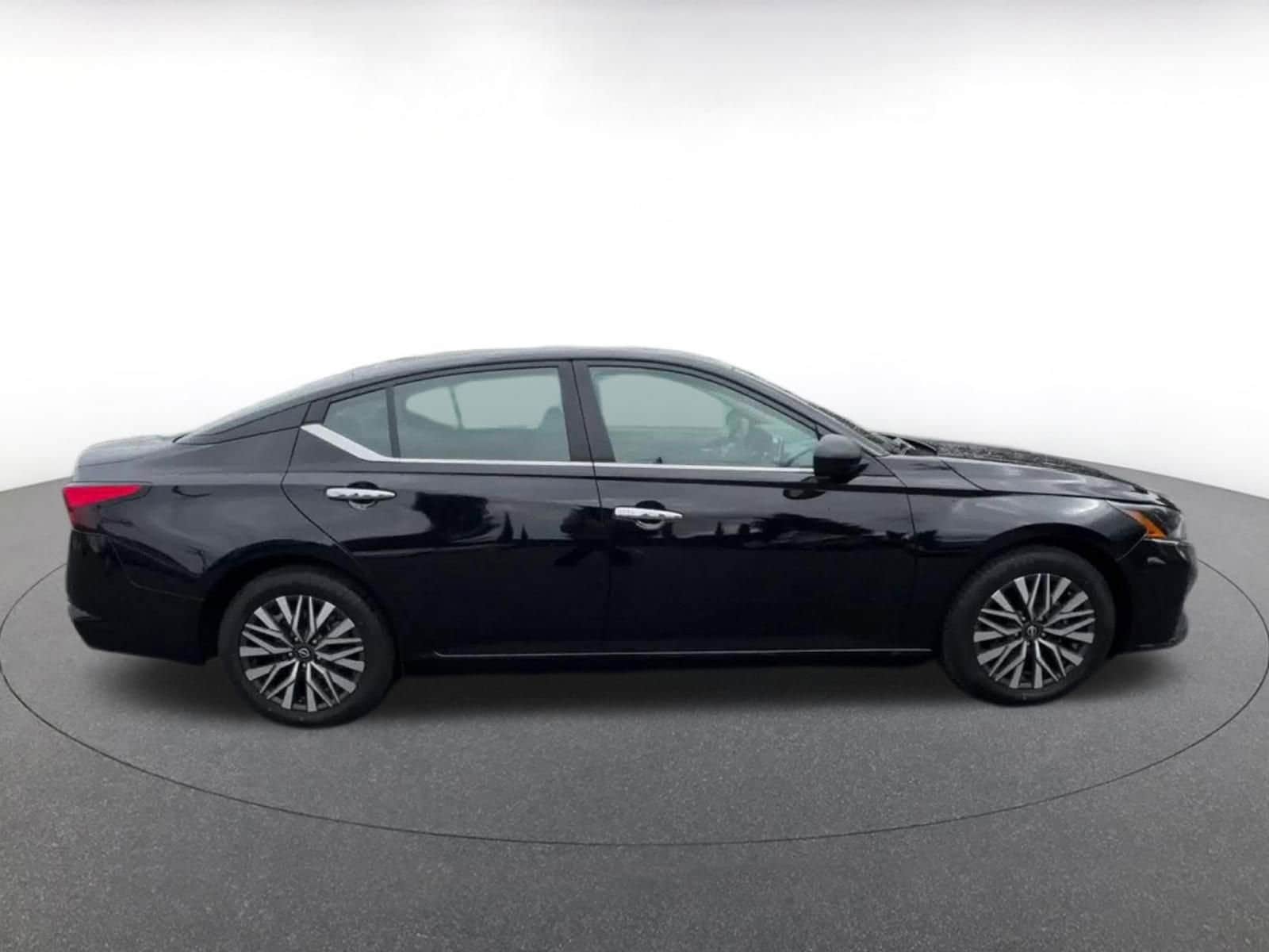 Thumbnail: 2025 Nissan Altima - 16