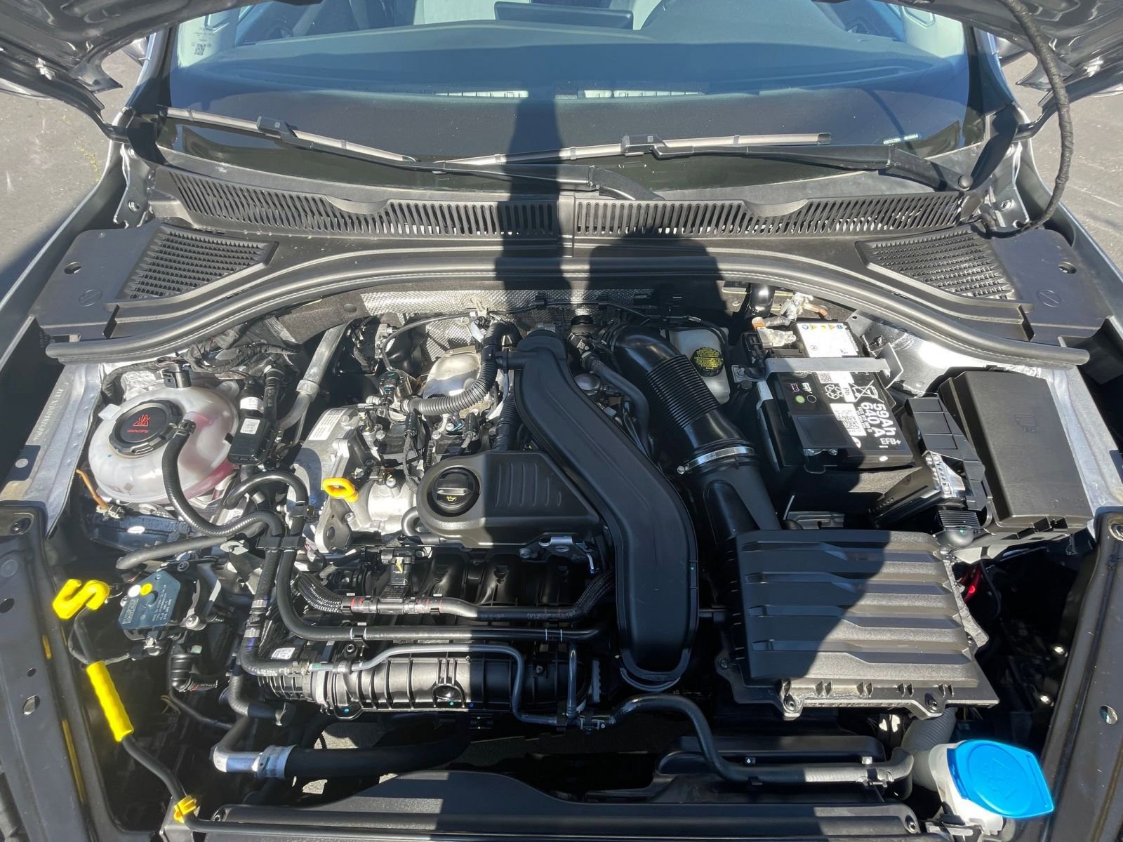 Thumbnail: 2025 Volkswagen Jetta - 32