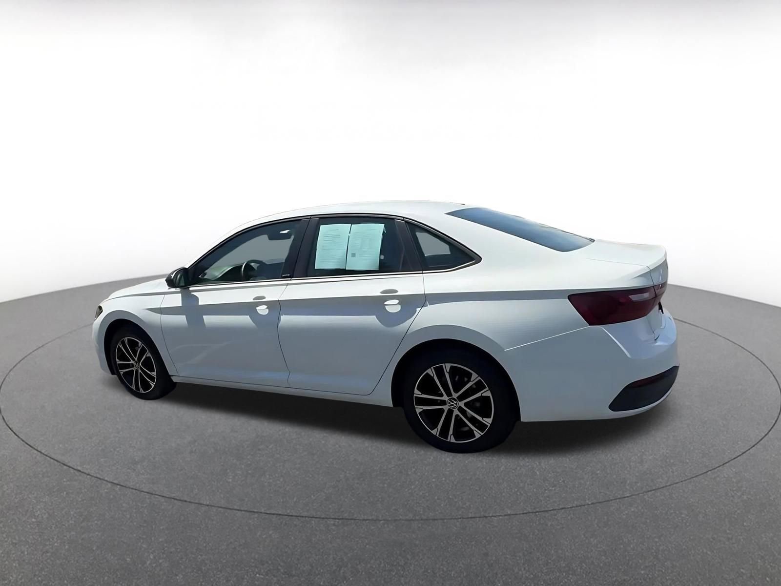 Thumbnail: 2025 Volkswagen Jetta - 10