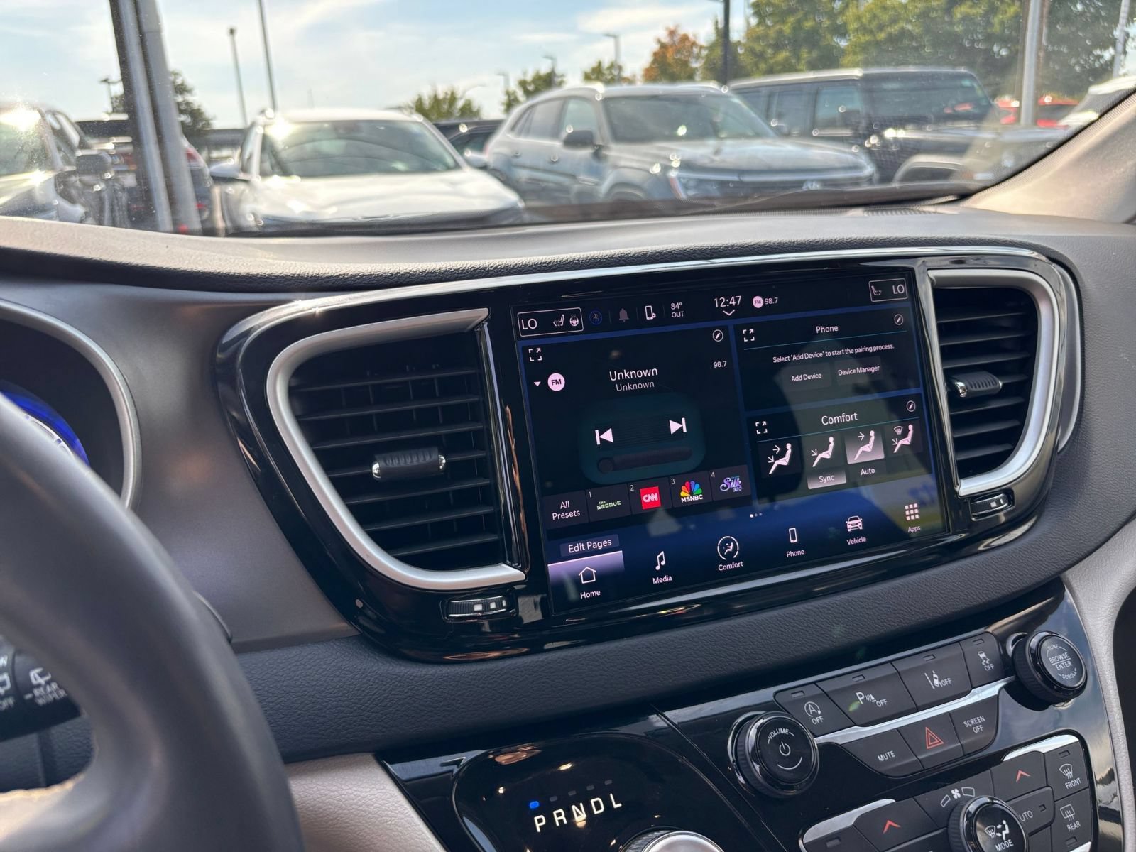 Thumbnail: 2023 Chrysler Pacifica - 19