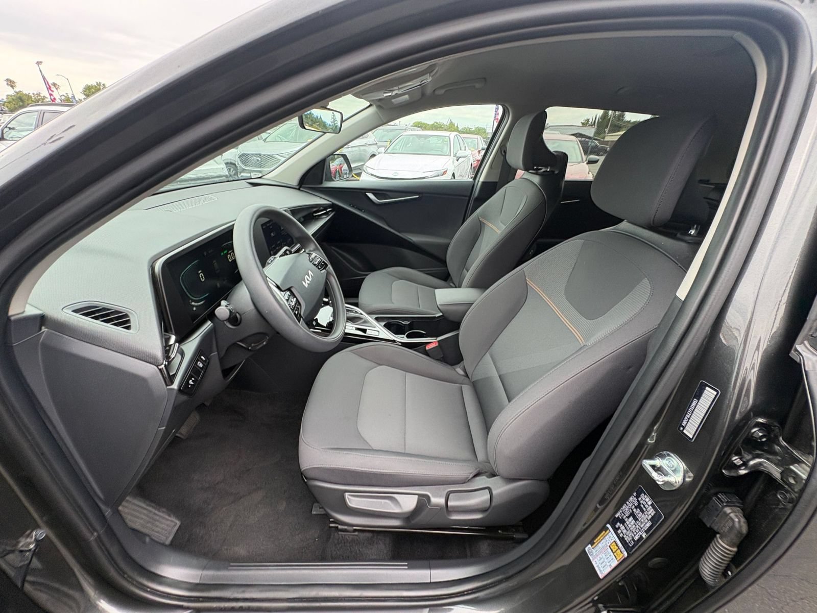 Thumbnail: 2026 Kia Niro - 24