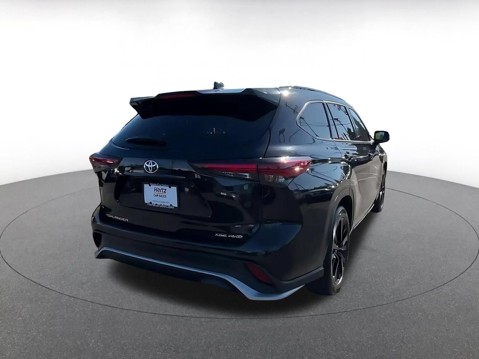 Thumbnail: 2025 Toyota Highlander - 14