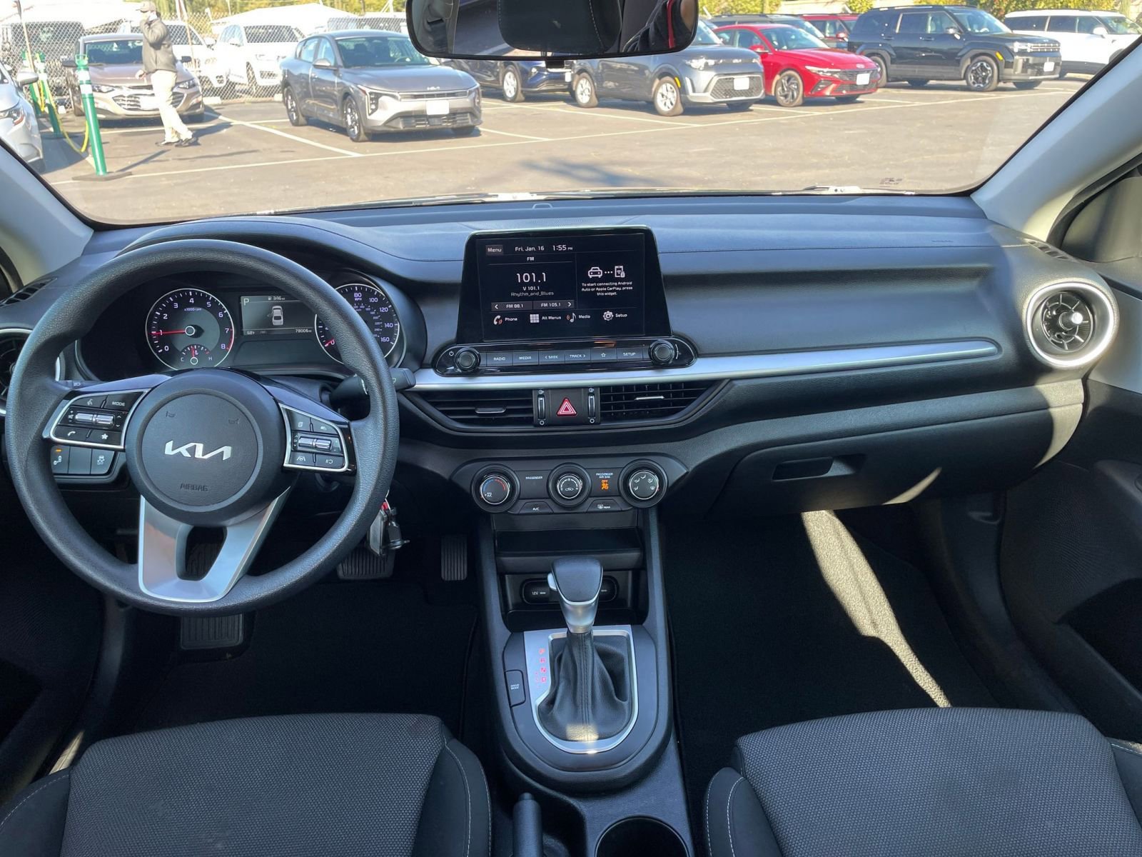 Thumbnail: 2023 Kia Forte - 31