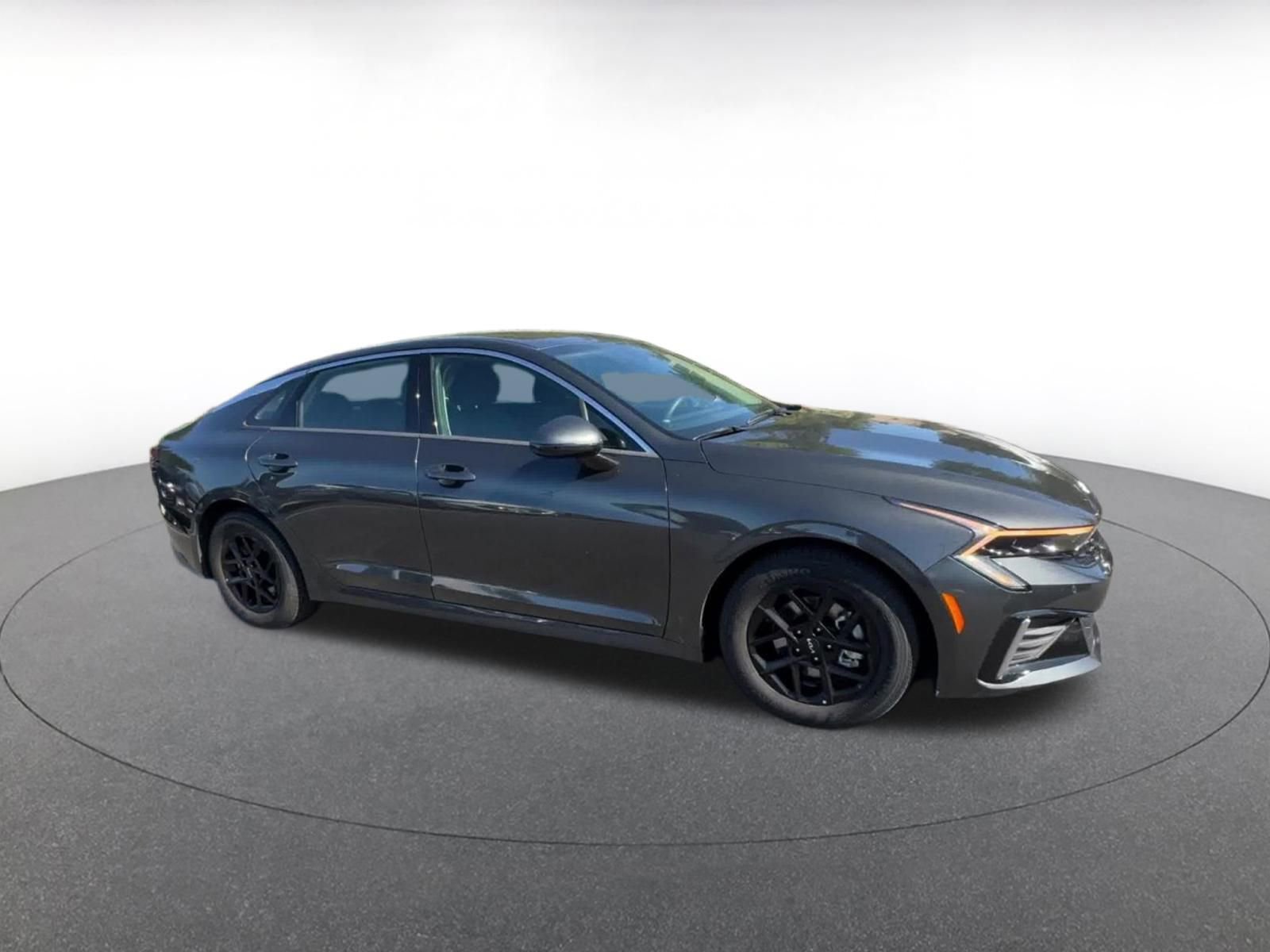 Thumbnail: 2025 Kia K5 - 2