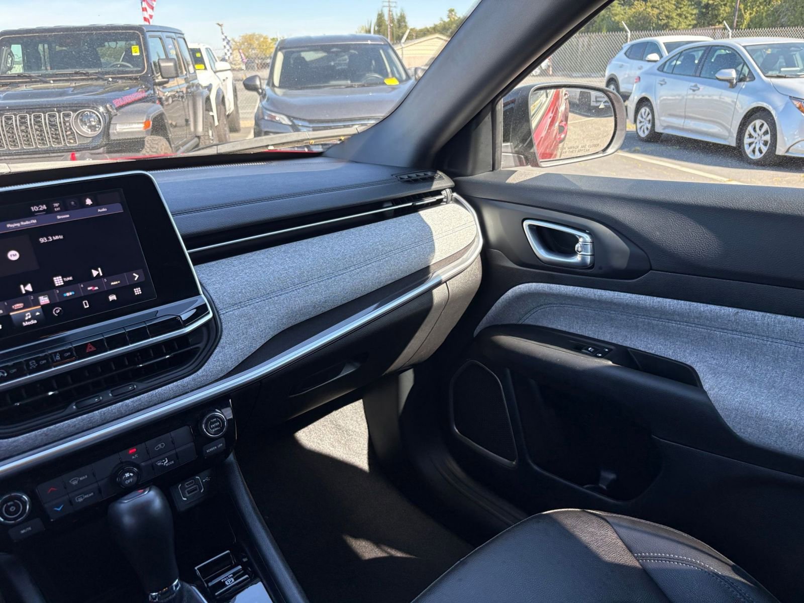 Thumbnail: 2025 Jeep Compass - 34