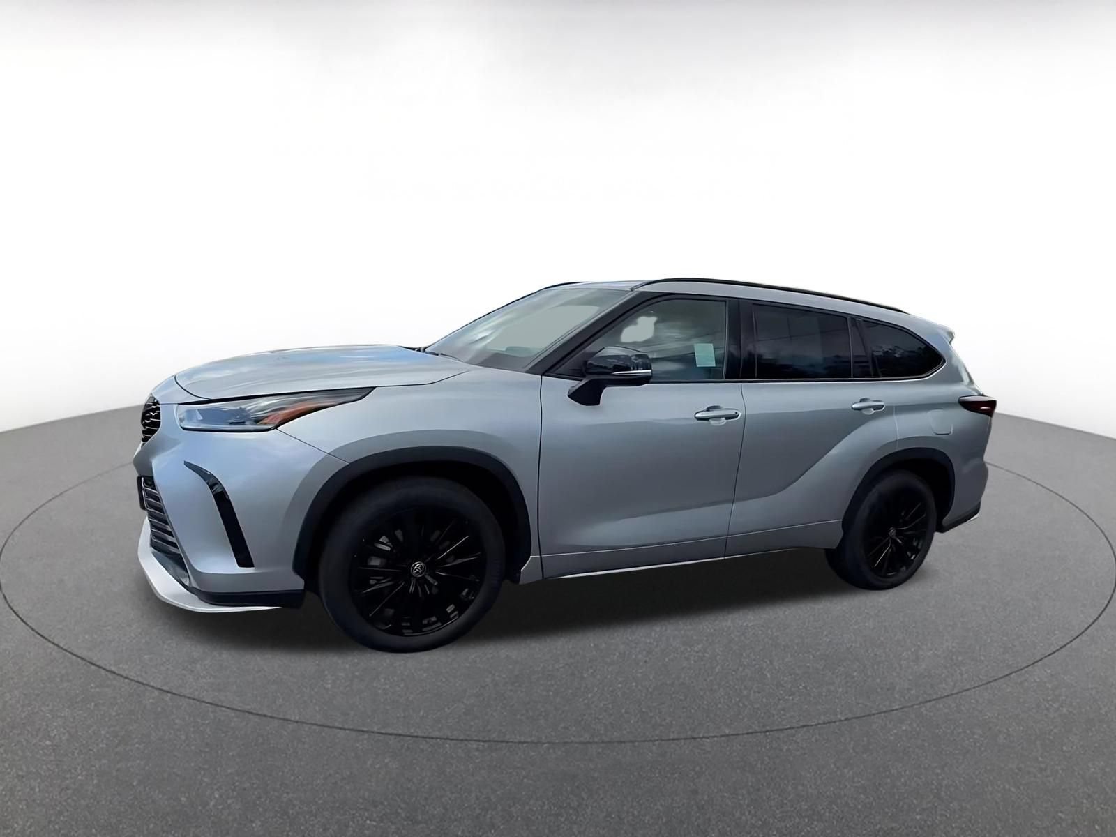 Thumbnail: 2025 Toyota Highlander - 7
