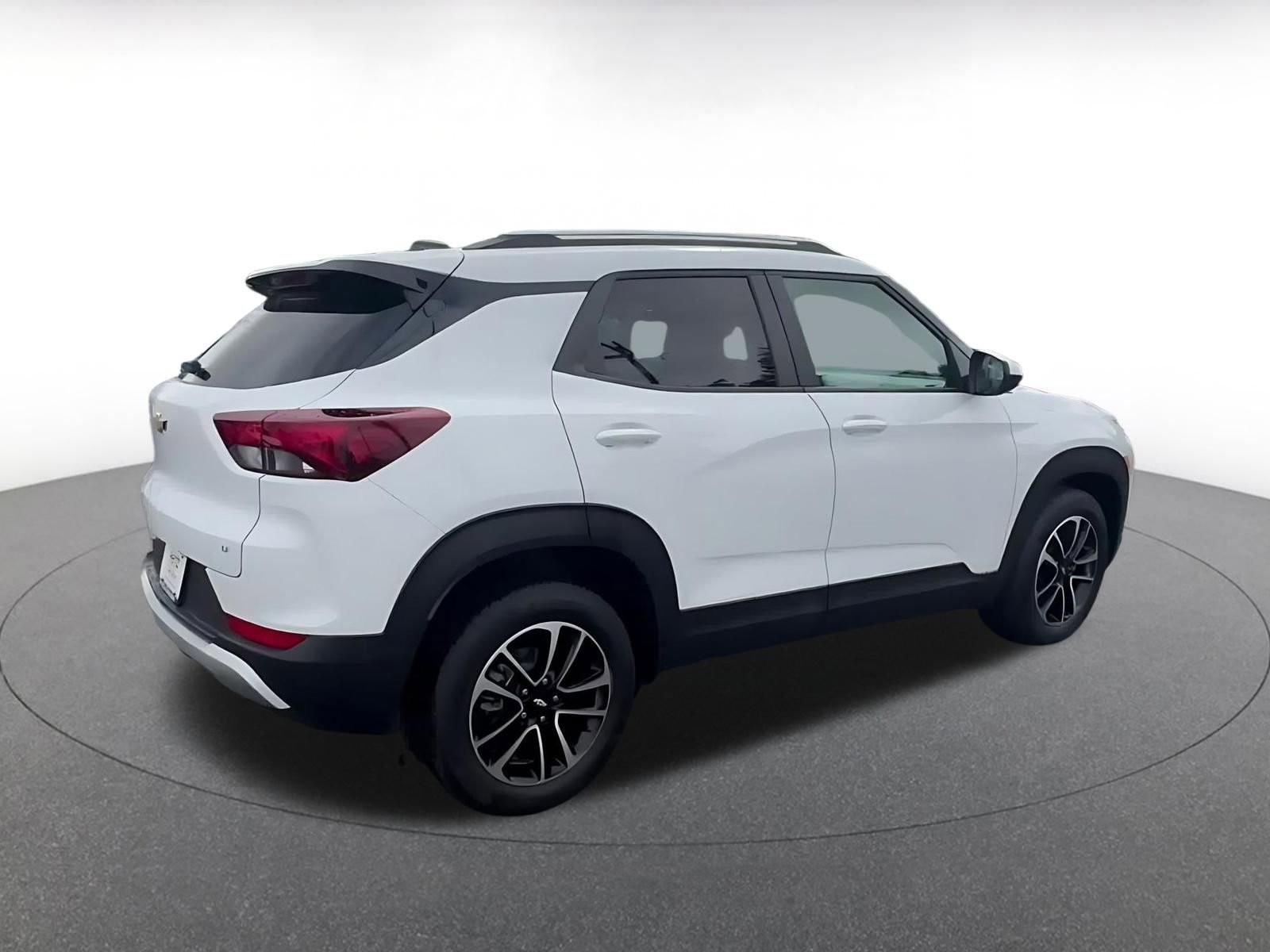 Thumbnail: 2025 Chevrolet TrailBlazer - 15