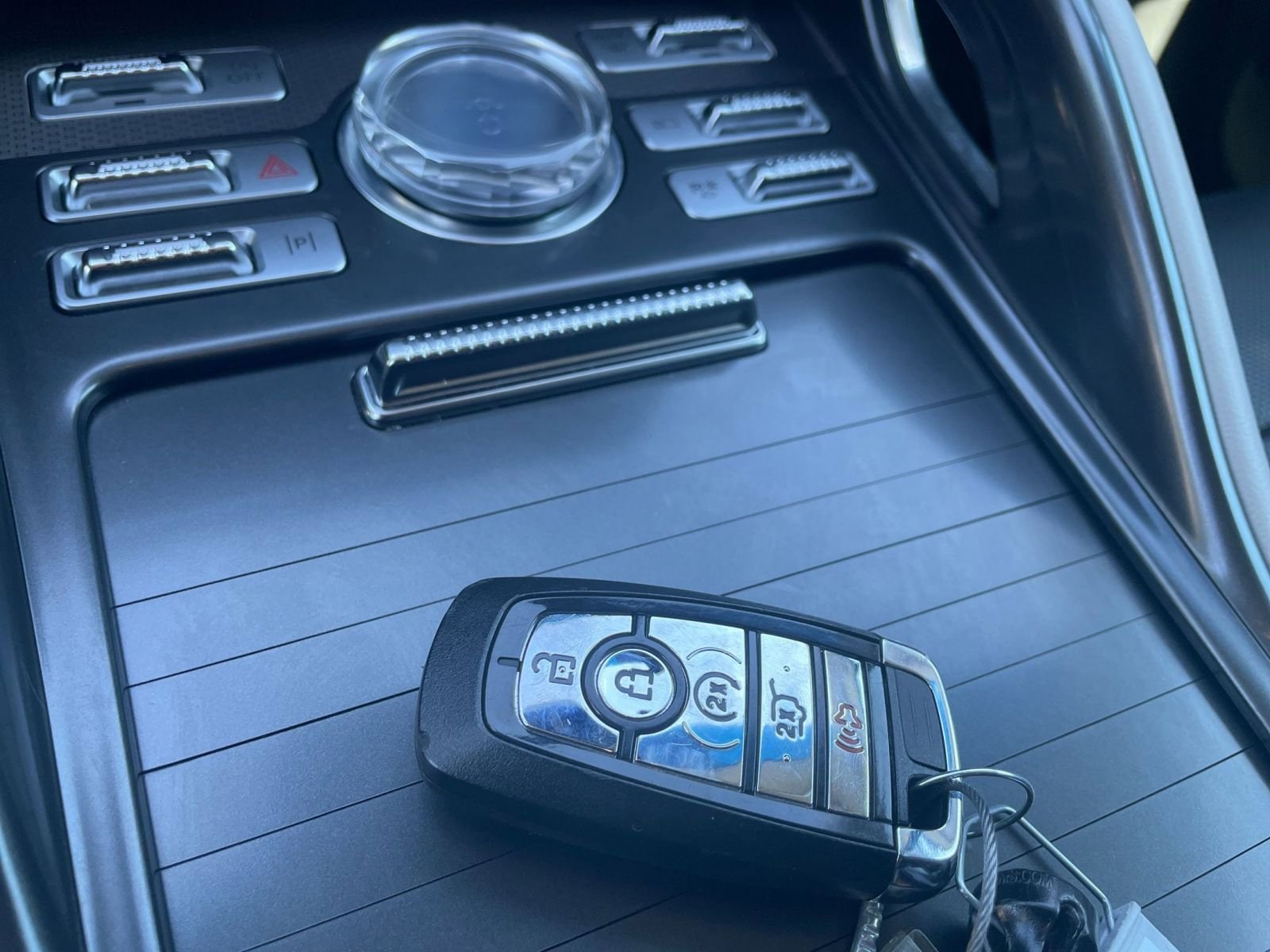 Thumbnail: 2024 Lincoln Nautilus - 25