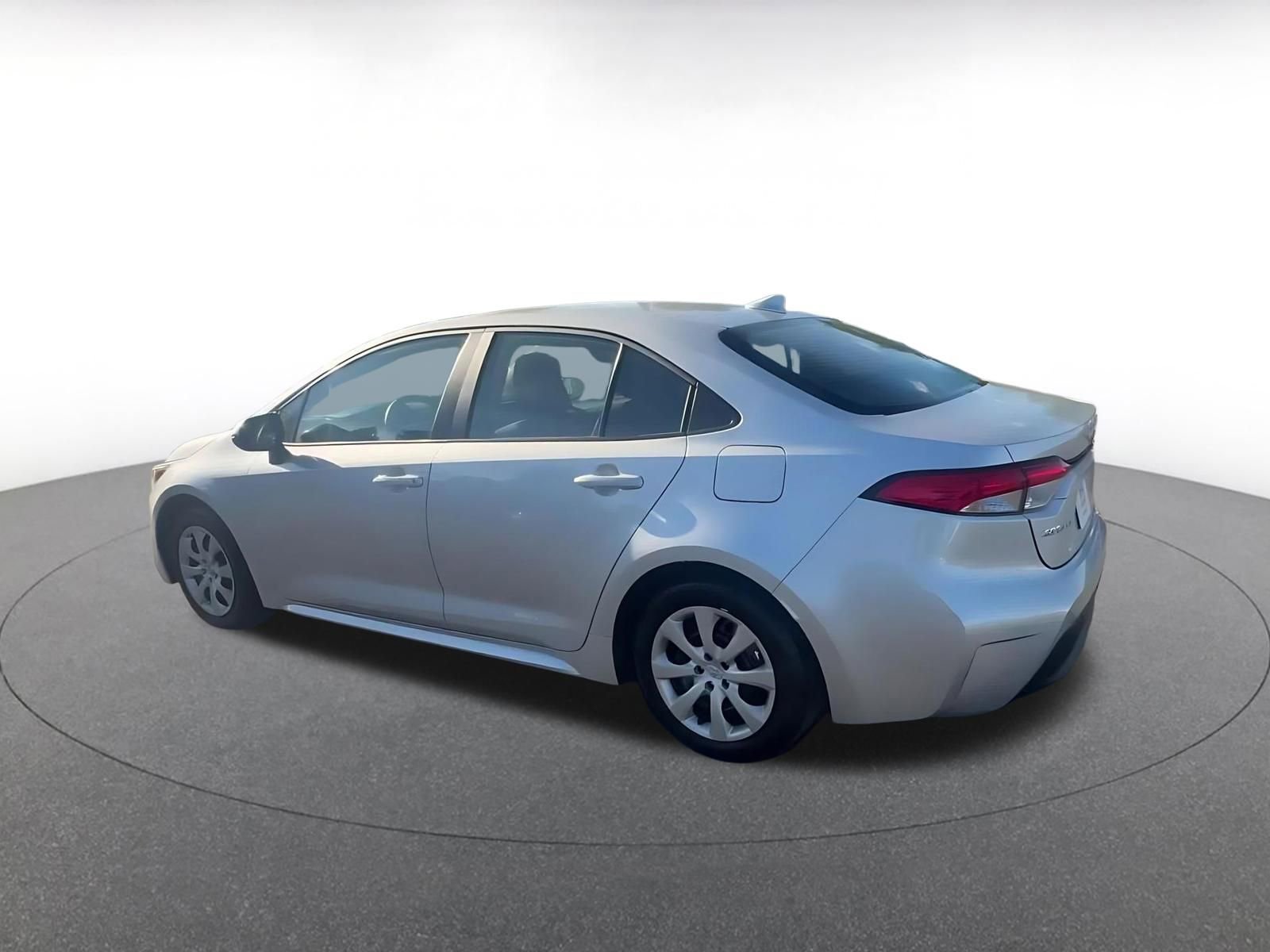 Thumbnail: 2025 Toyota Corolla - 10