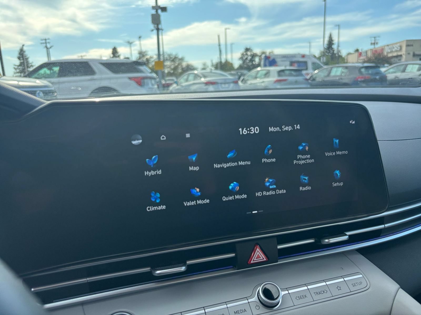 Thumbnail: 2025 Hyundai Elantra - 20
