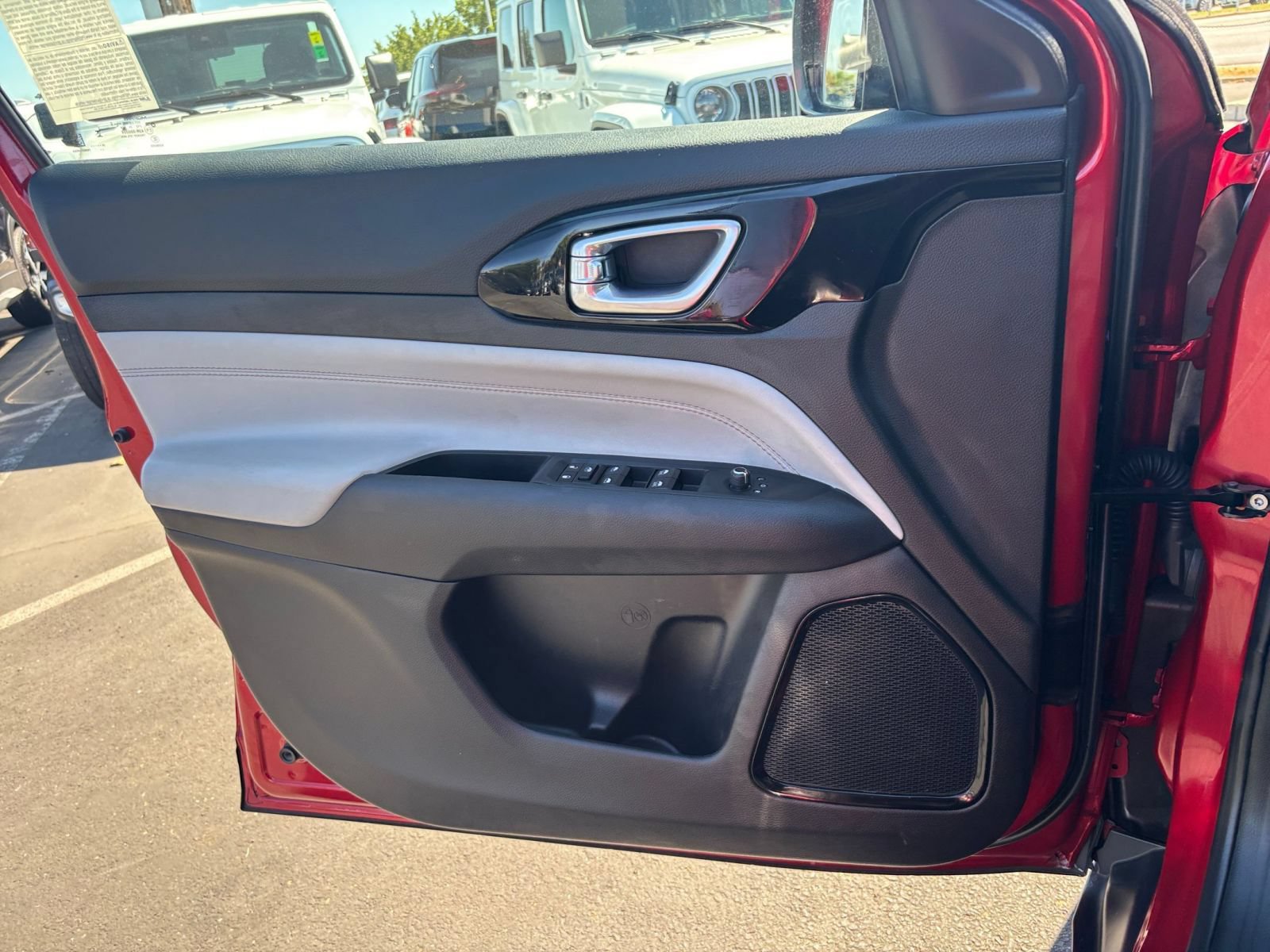 Thumbnail: 2025 Jeep Compass - 18