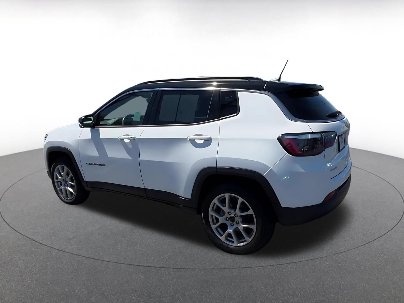 Thumbnail: 2025 Jeep Compass - 10