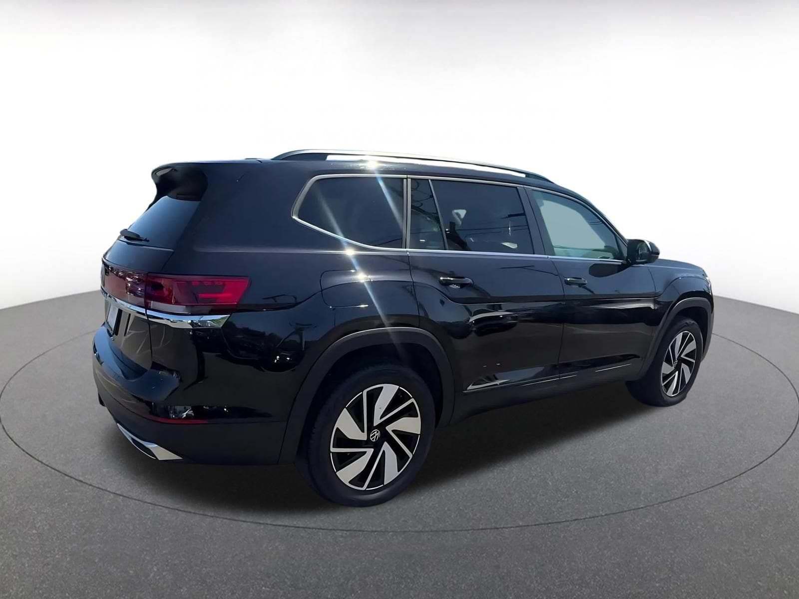 Thumbnail: 2026 Volkswagen Atlas - 12