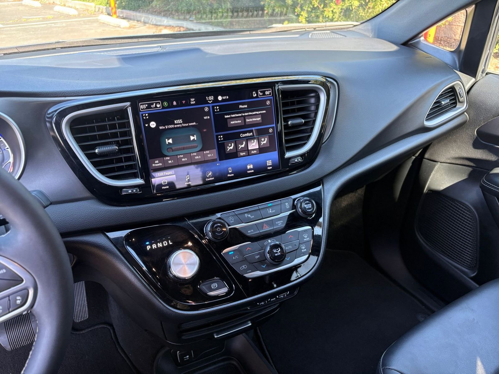 Thumbnail: 2025 Chrysler Pacifica - 17