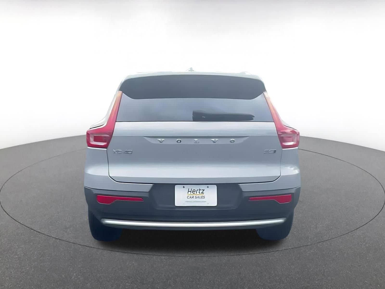 Thumbnail: 2024 Volvo XC40 - 12