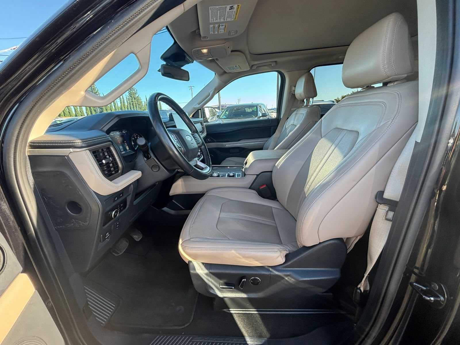 Thumbnail: 2024 Ford Expedition - 28