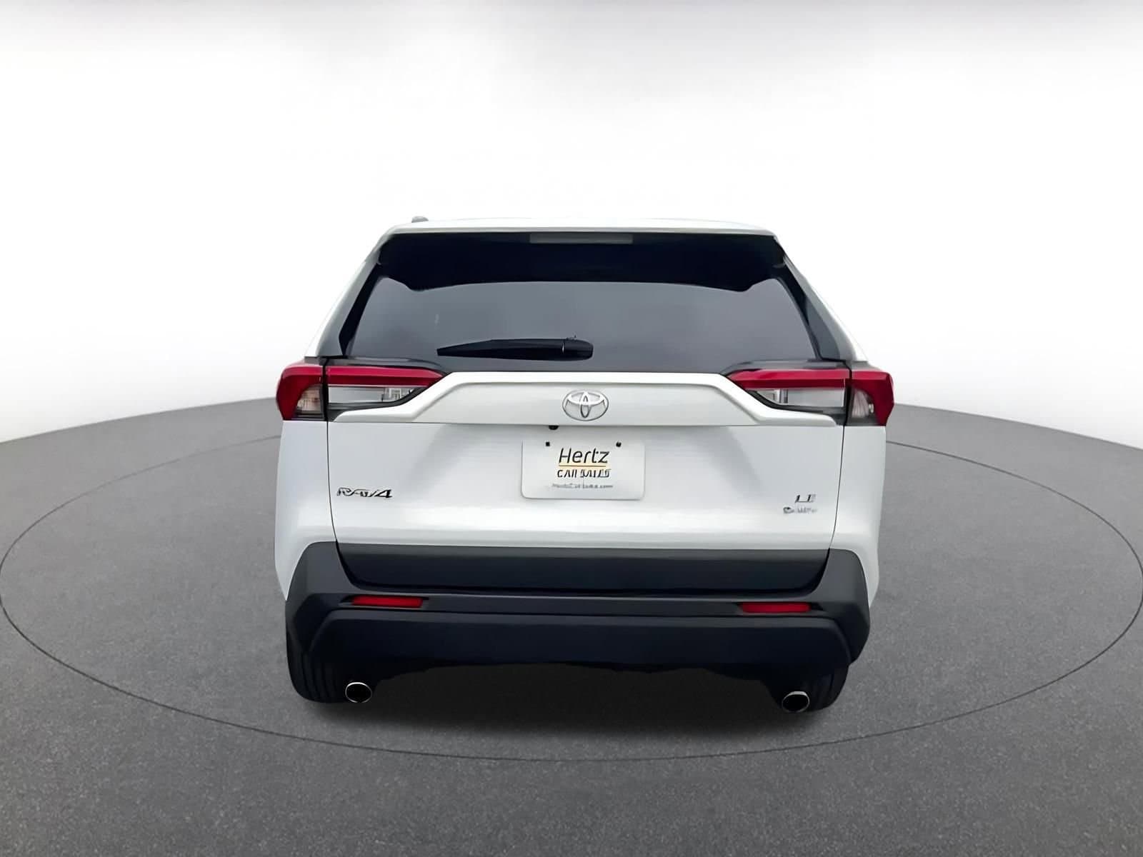 Thumbnail: 2025 Toyota RAV4 - 12