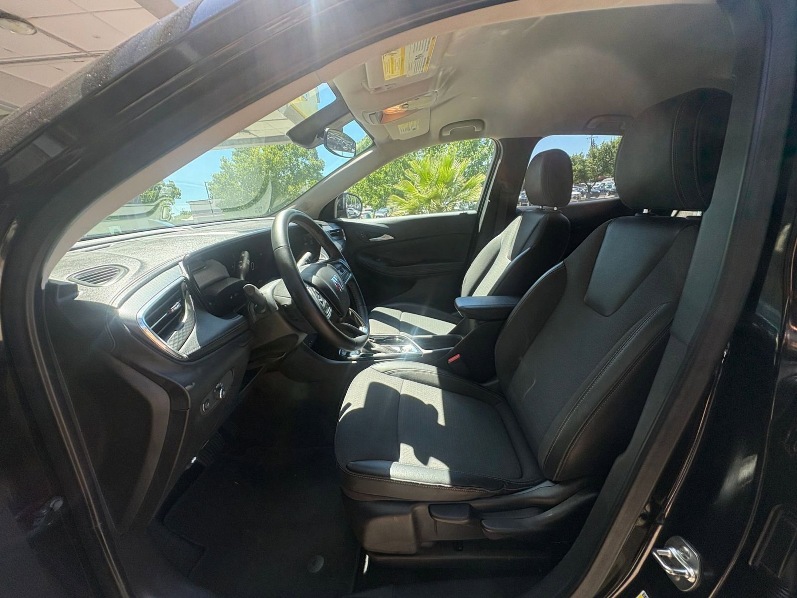 Thumbnail: 2025 Buick Encore GX - 25
