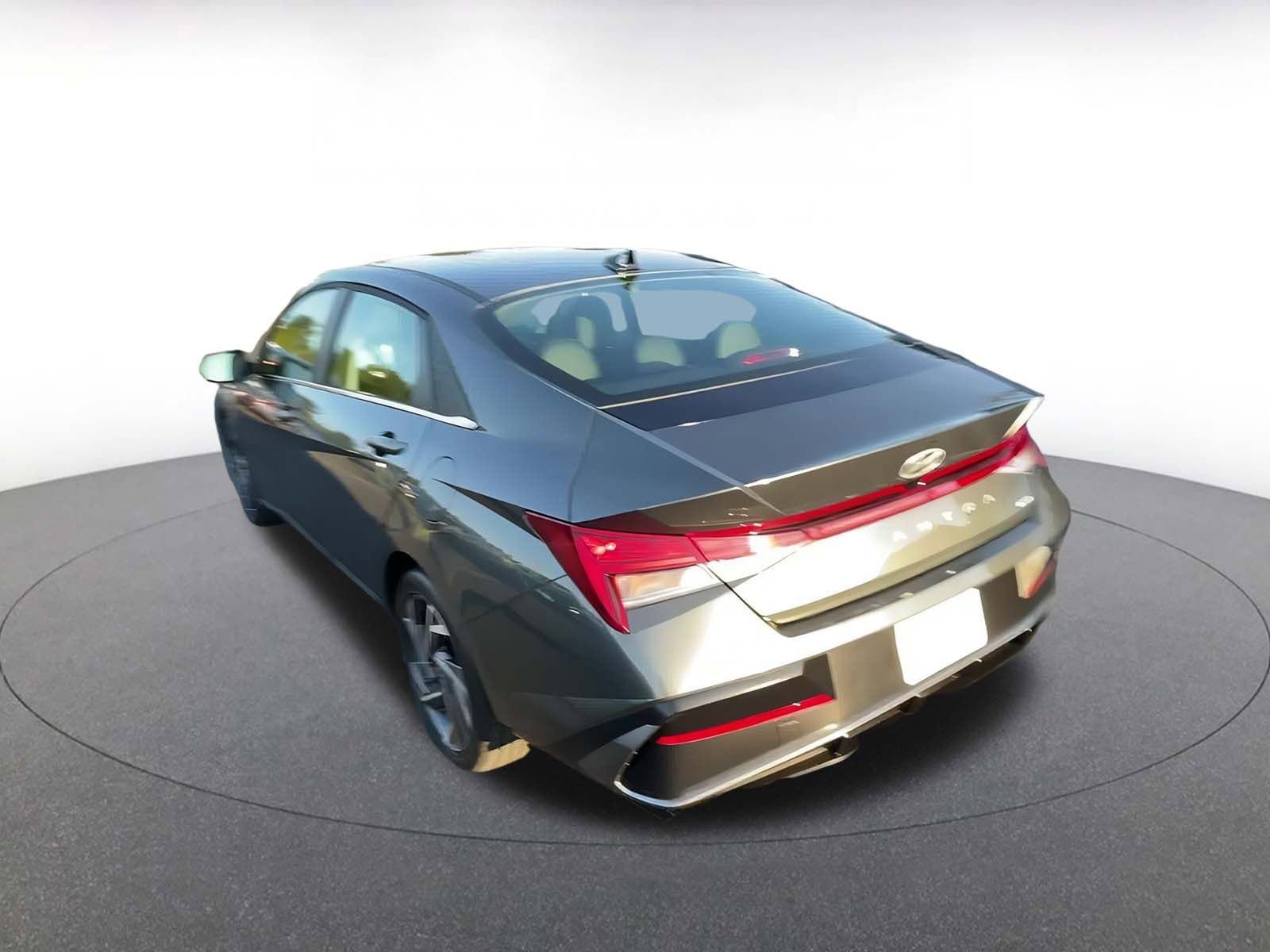 Thumbnail: 2025 Hyundai Elantra - 11